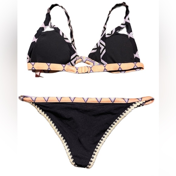 Victoria’s Secret Bikini. Size S/M Black Geometric Print - Picture 2 of 6